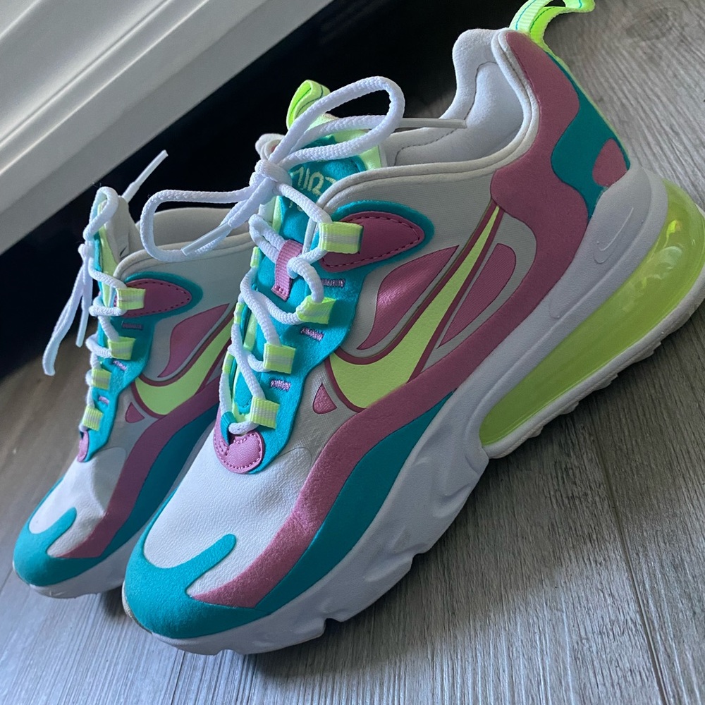 Nike AirMax 270